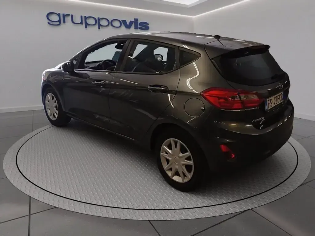 Usata Ford Fiesta 69 CV (50 kW) 2018 Magnetic grey Utilitaria