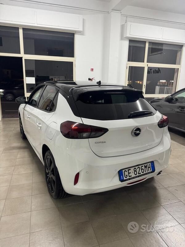 Usata Opel Corsa Edition 75 CV (55 kW) 2021 Bianco Utilitaria