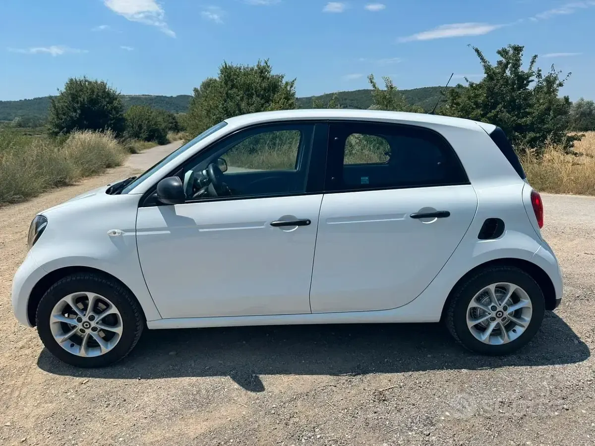 Usata Smart ForFour 71 CV (52 kW) 2017 Utilitaria