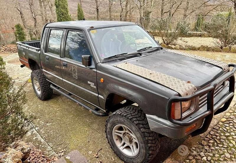 Usata Mitsubishi L200 87 CV (63 kW) 1996 Grigio Pick-up