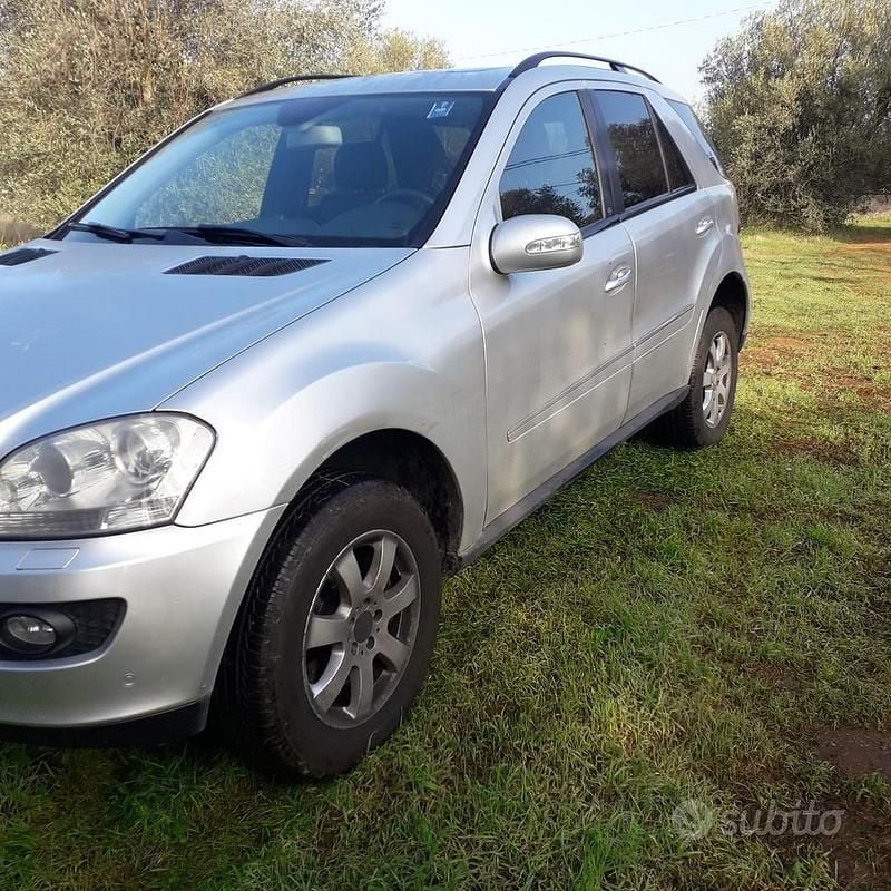 Usata Mercedes ML320 2009 Grigio SUV