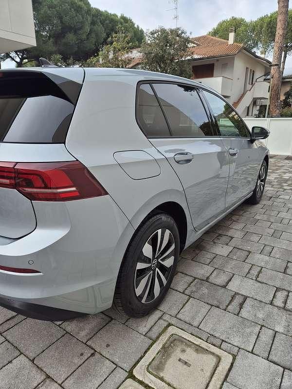 Usata VW Golf VIII Edition 116 CV (85 kW) 2024 Argento Berlina