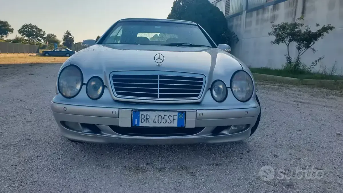 Usado Mercedes CLK230 Avantgarde 192 CV (141 kW) 2001 Gris Descapotable