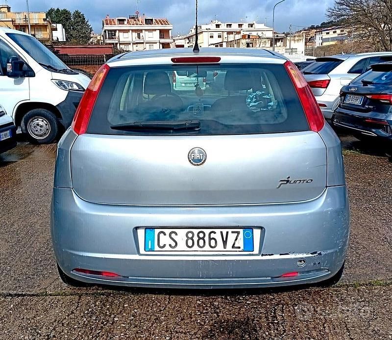 Usata Fiat Grande Punto Active 75 CV (55 kW) 2006 Grigio Utilitaria