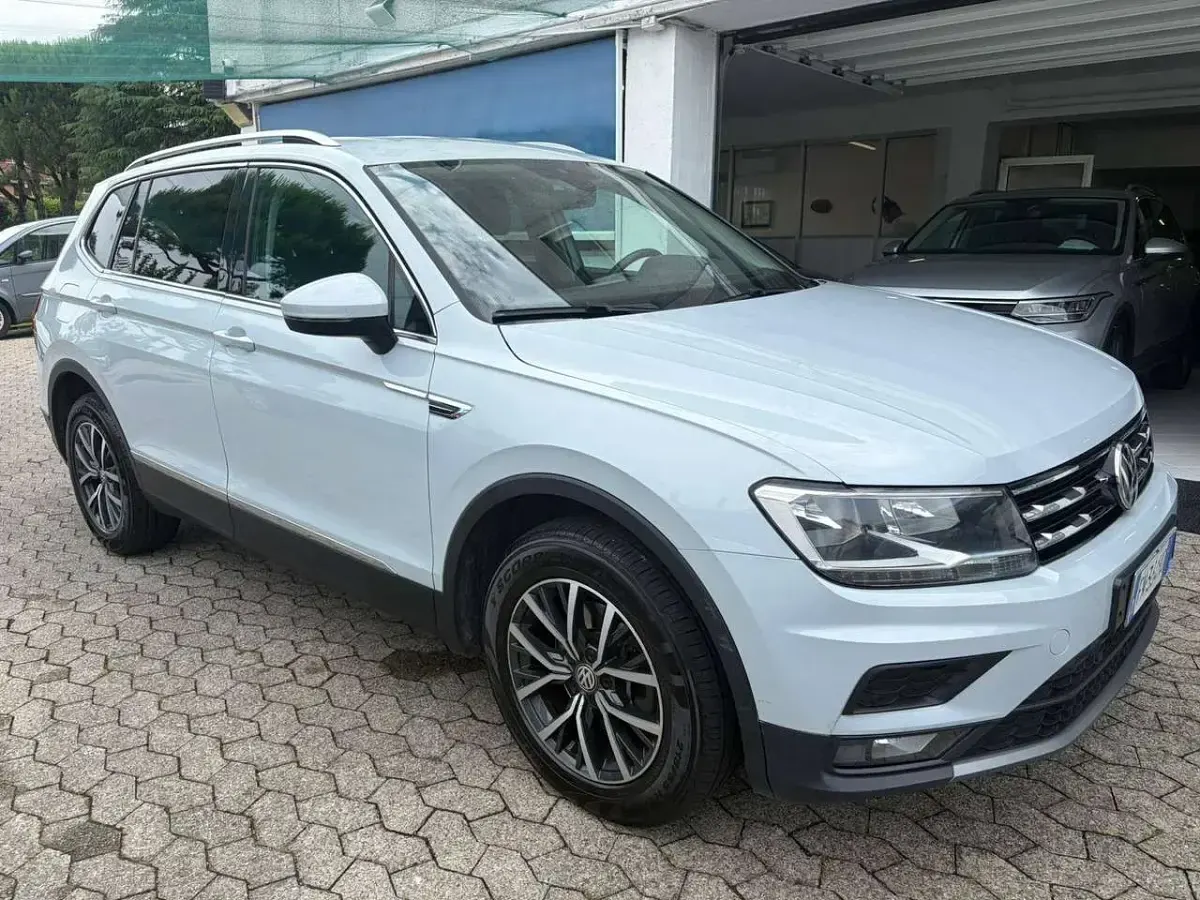 Usata VW Tiguan Allspace Business 150 CV (110 kW) 2018 Grigio SUV