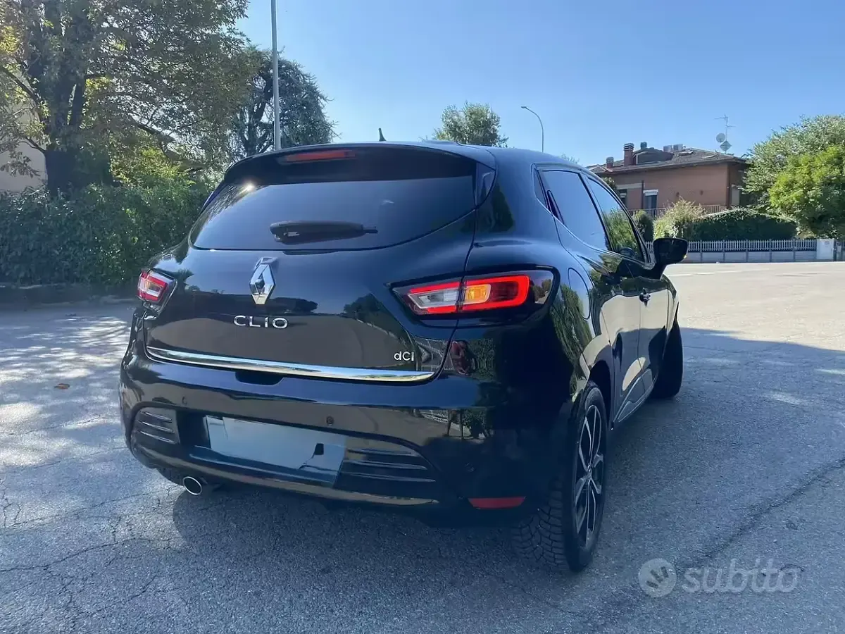 Usata Renault Clio 115 CV (84 kW) 2017 Nero Utilitaria