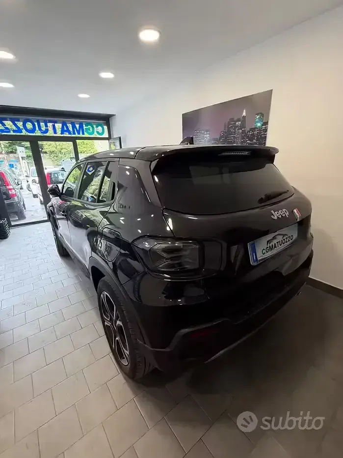 Usata Jeep Avenger Summit 101 CV (74 kW) 2023 Nero SUV
