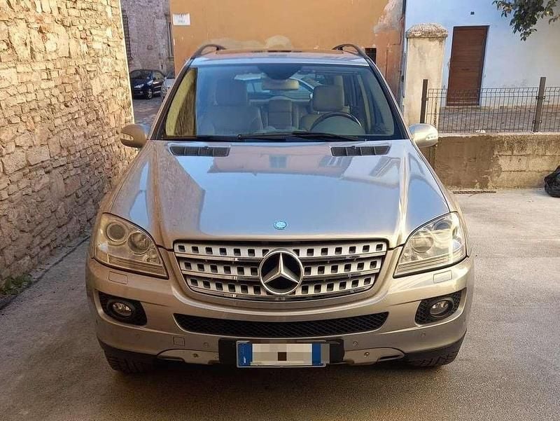 Bronzo Usata 2006 Mercedes ML500 Chrome SUV | 14.500 € - Immagine 1/4