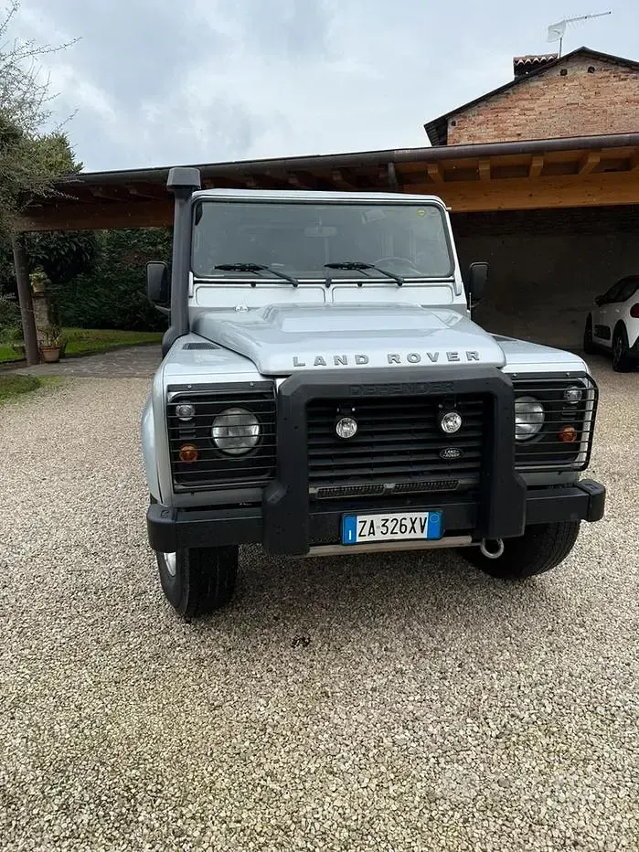 Usata Land Rover Defender S 122 CV (89 kW) 2008 Grigio Station wagon