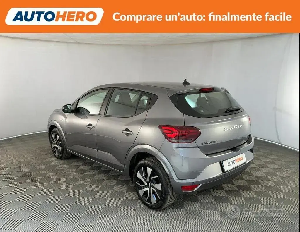 Usata Dacia Sandero Expression 91 CV (66 kW) 2026 Grigio Berlina