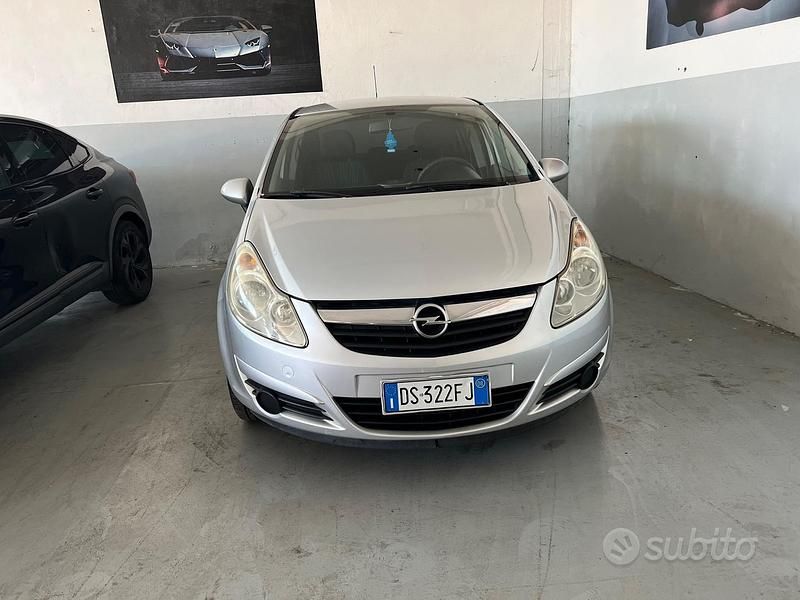 Usata Opel Corsa Cosmo 75 CV (55 kW) 2008 Grigio Utilitaria