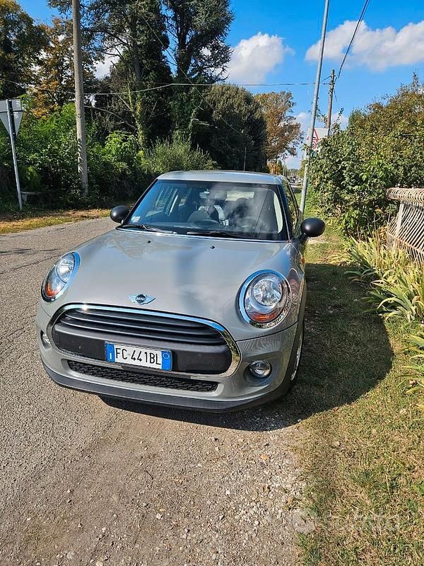 Usata Mini ONE Hype 102 CV (75 kW) 2015 Grigio Utilitaria