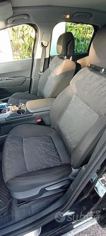 Usata Peugeot 3008 Outdoor 112 CV (82 kW) 2012 Nero Station wagon