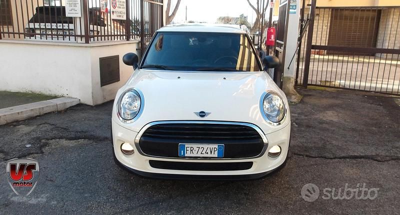 Usata Mini One D Business 95 CV (69 kW) 2016 Beige Utilitaria