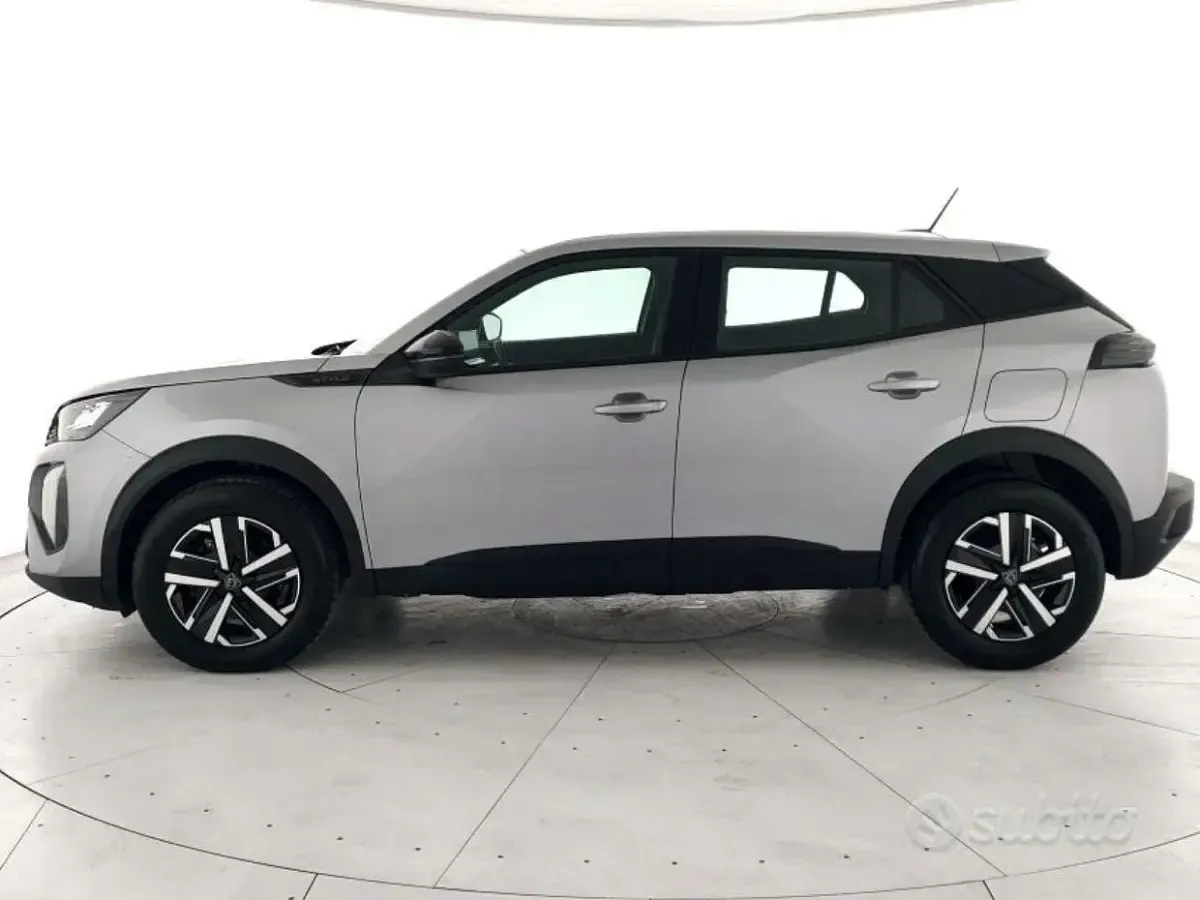 Usata Peugeot 2008 Style 101 CV (74 kW) 2025 Grigio SUV