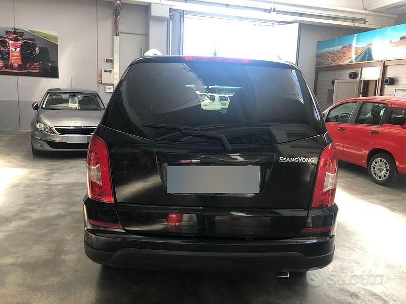 Usata SsangYong Rexton 155 CV (114 kW) 2013 Nero SUV