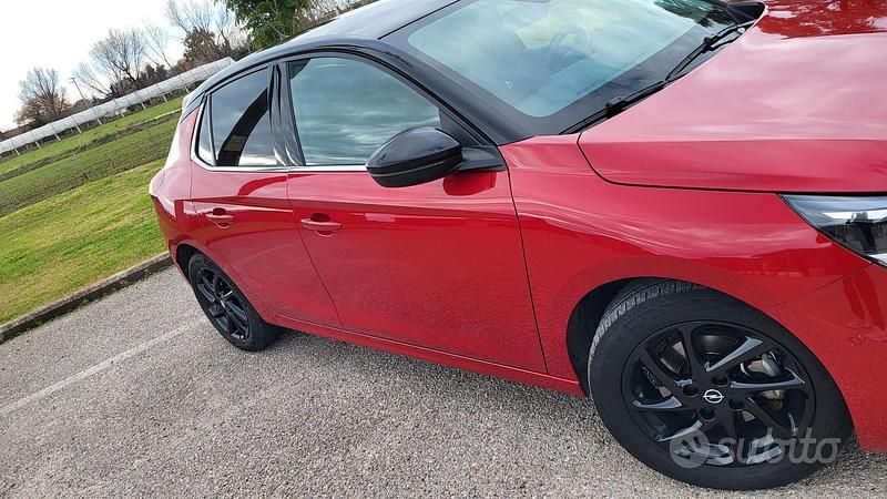 Usata Opel Corsa Elegance 102 CV (75 kW) 2023 Rosso Berlina
