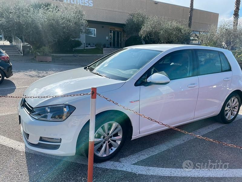 Usata VW Golf VII 110 CV (80 kW) 2015 Bianco Berlina
