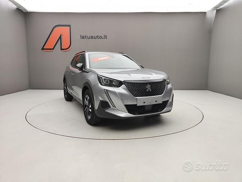 Nuova Peugeot 2008 Allure 131 CV (96 kW) 2025 Grigio SUV
