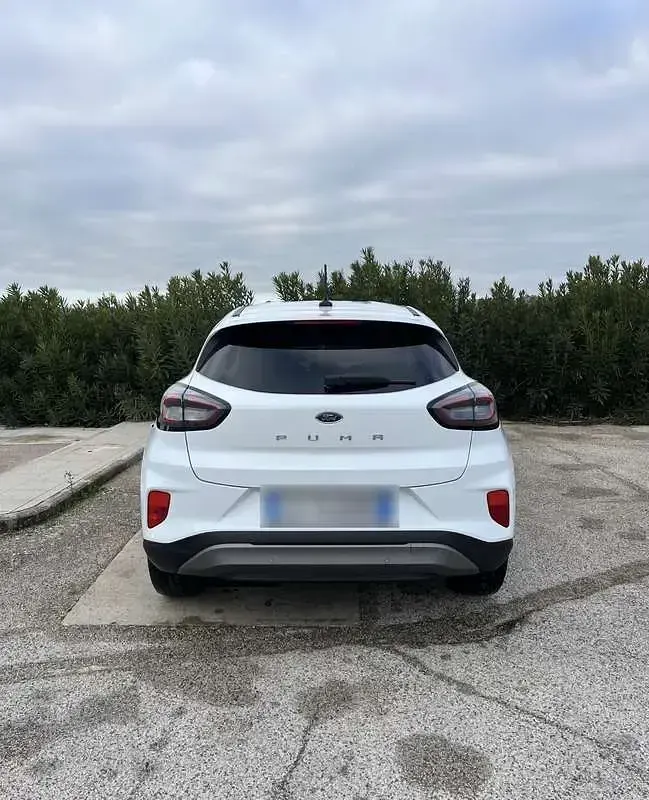 Usata Ford Puma Titanium 120 CV (88 kW) 2021 Bianco SUV