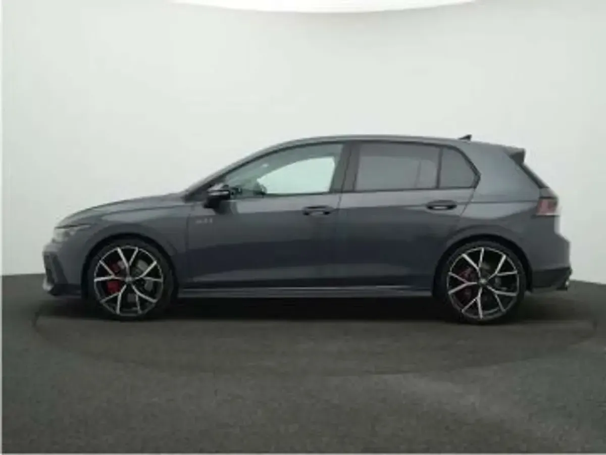 Usata VW Golf VIII GTI 265 CV (194 kW) 2024 Delfingrau Berlina