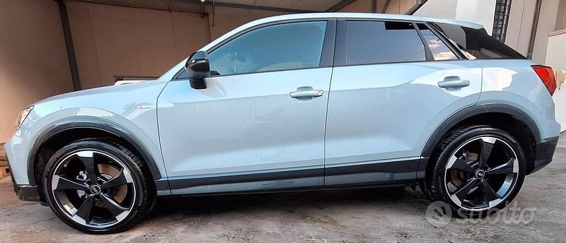 Usata Audi Q2 Ambiente 150 CV (110 kW) 2023 Grigio SUV