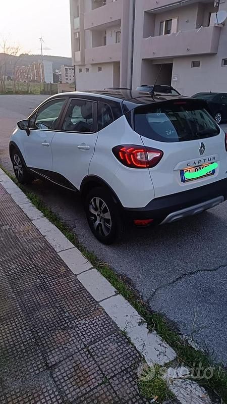 Usata Renault Captur 90 CV (66 kW) 2017 Bianco SUV