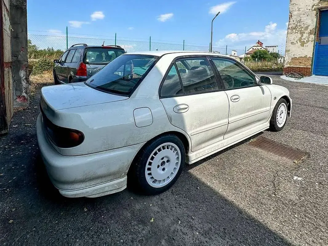Usata Mitsubishi Lancer 273 CV (200 kW) 1995 Bianco Berlina