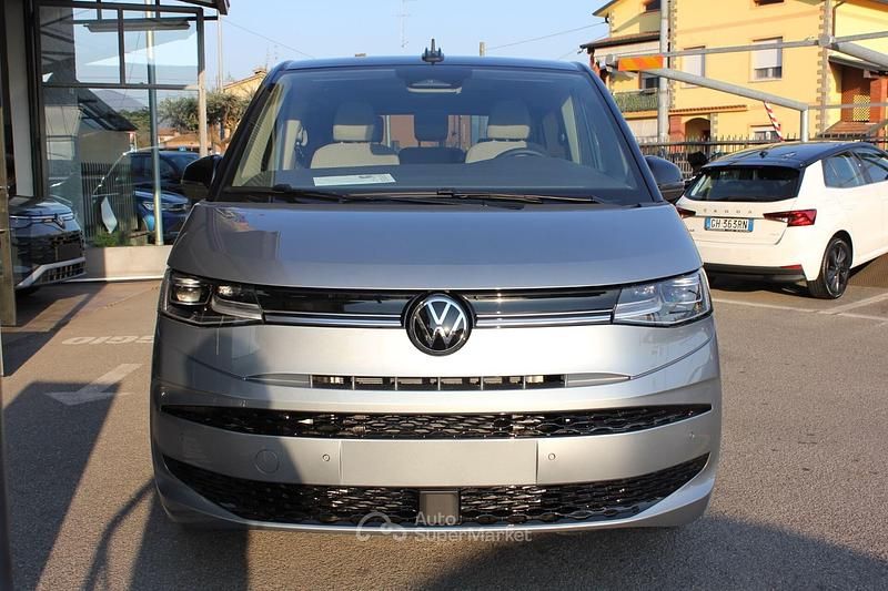 Nuova VW Multivan Edition 245 CV (180 kW) 2025 Argento Furgone