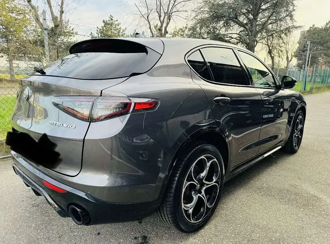 Usata Alfa Romeo Stelvio Veloce 209 CV (153 kW) 2024 SUV