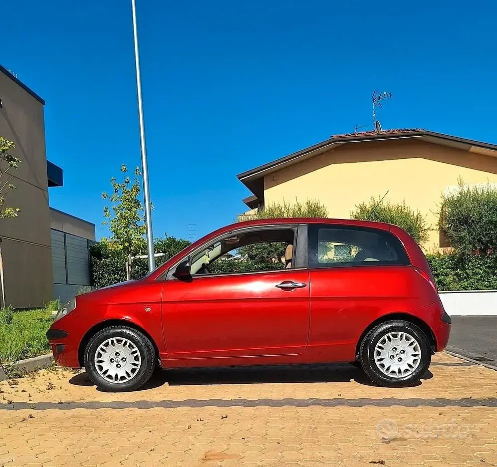 Usata Lancia Ypsilon 60 CV (44 kW) 2006 Rosso Utilitaria
