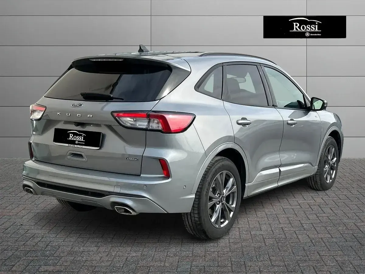Begagnad Ford Kuga ST-Line X 152 HK (111 kW) 2023 Grå SUV