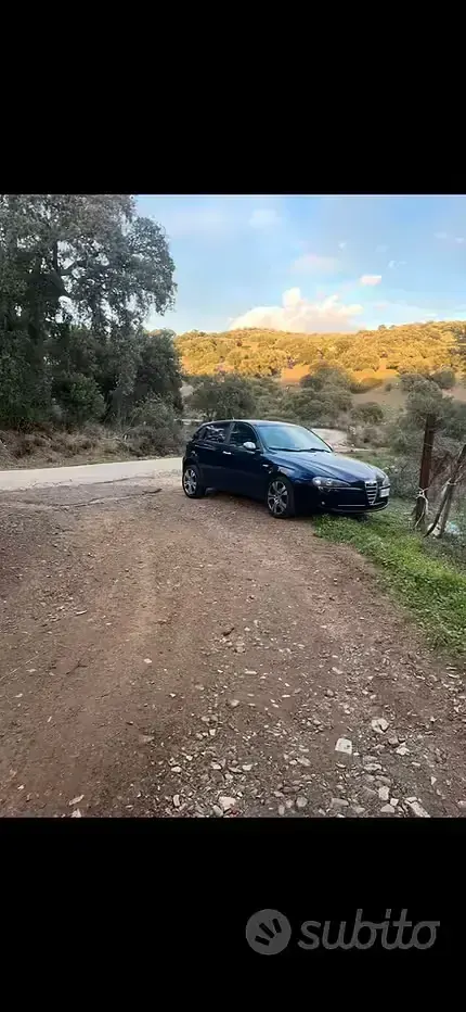Usata Alfa Romeo 147 120 CV (88 kW) 2006 Bluazzurro Utilitaria