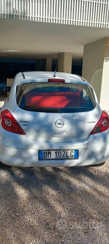 Usata Opel Corsa 45 CV (33 kW) 2008 Bianco Berlina