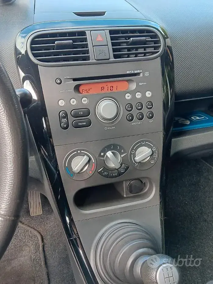 Usata Suzuki Splash 68 CV (50 kW) 2013 Grigio Utilitaria