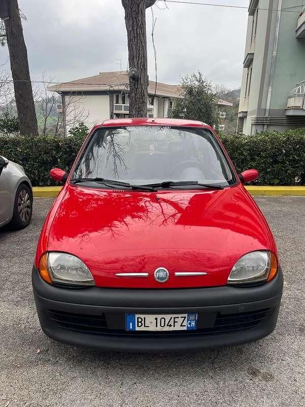 Käytetty Fiat 600 Young 39 HP (28 kW) 2000 Punainen Viistoperä