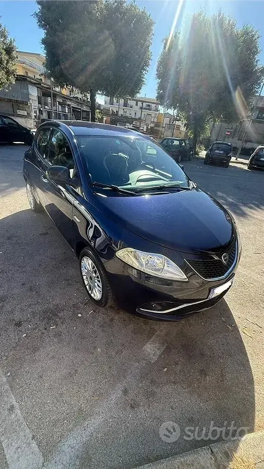 Usata Lancia Ypsilon Platinum 69 CV (50 kW) 2017 Utilitaria