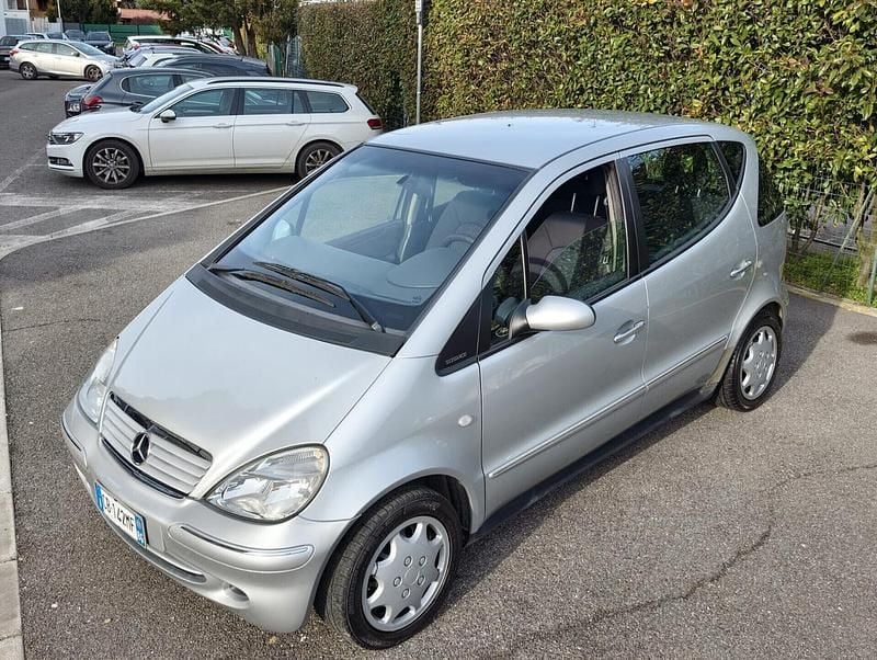 Usata Mercedes A160 Elegance 102 CV (75 kW) 2002 Argento Monovolume