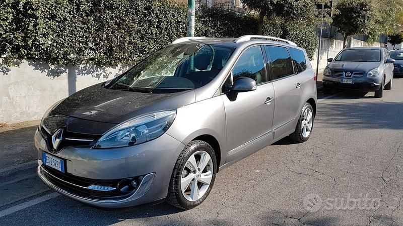 Usata 2013 Renault Scénic Monovolume | 4900 € (Buon prezzo) - Immagine 1/4