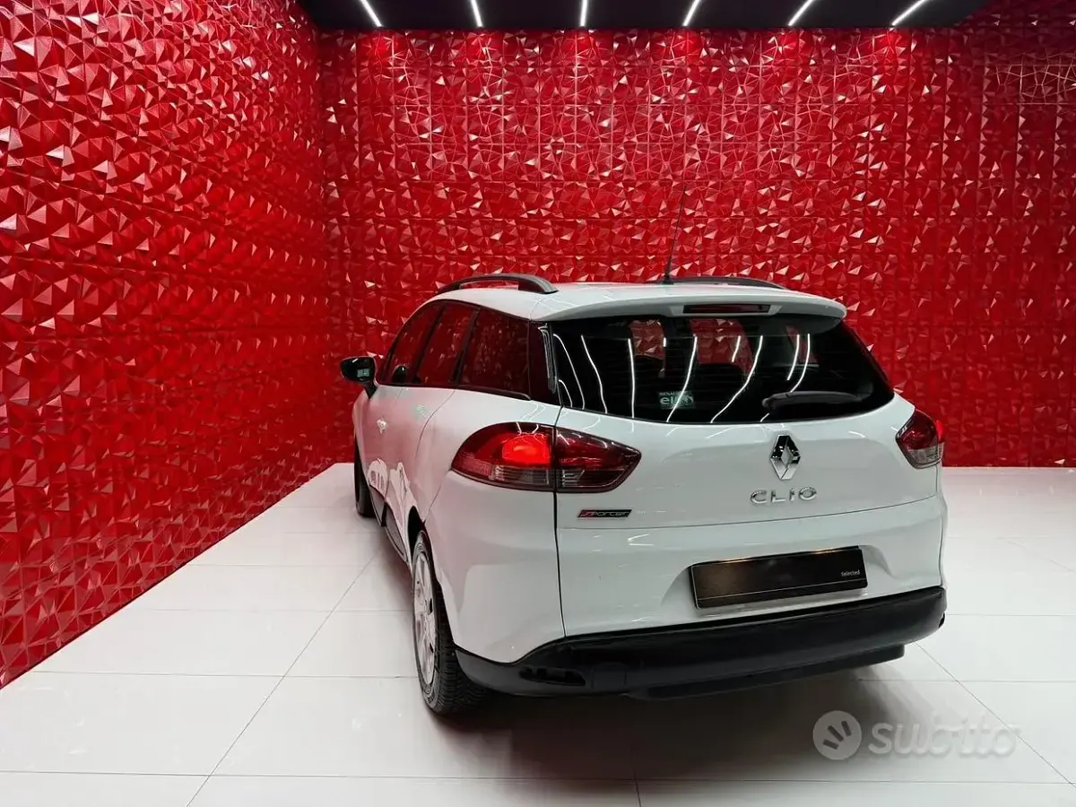 Usata Renault Clio 73 CV (53 kW) 2014 Bianco Station wagon