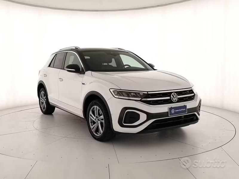 Usata VW T-Roc R-line 150 CV (110 kW) 2023 Pure white nero SUV