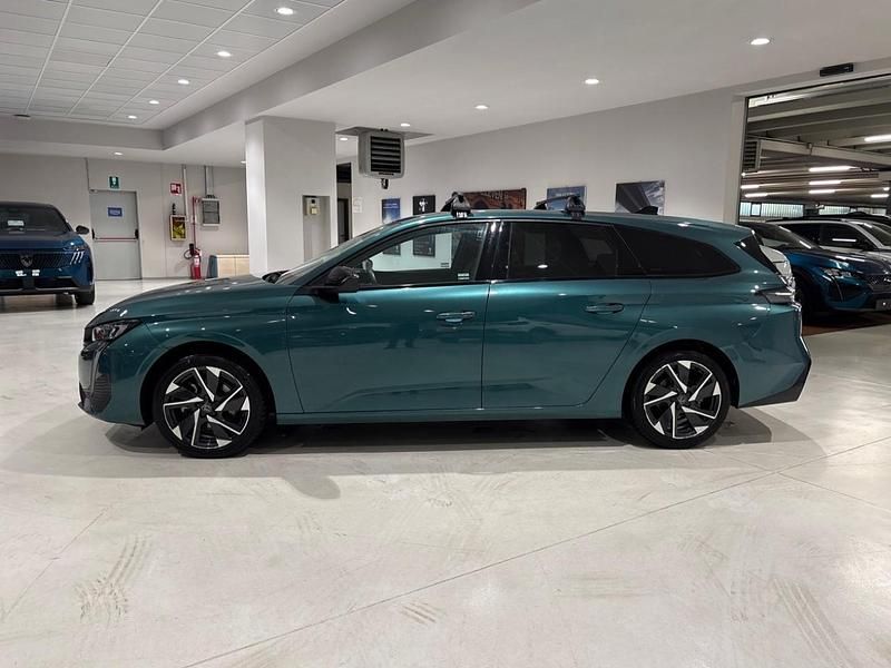 Usata Peugeot 308 SW Allure 131 CV (96 kW) 2023 Blu Station wagon
