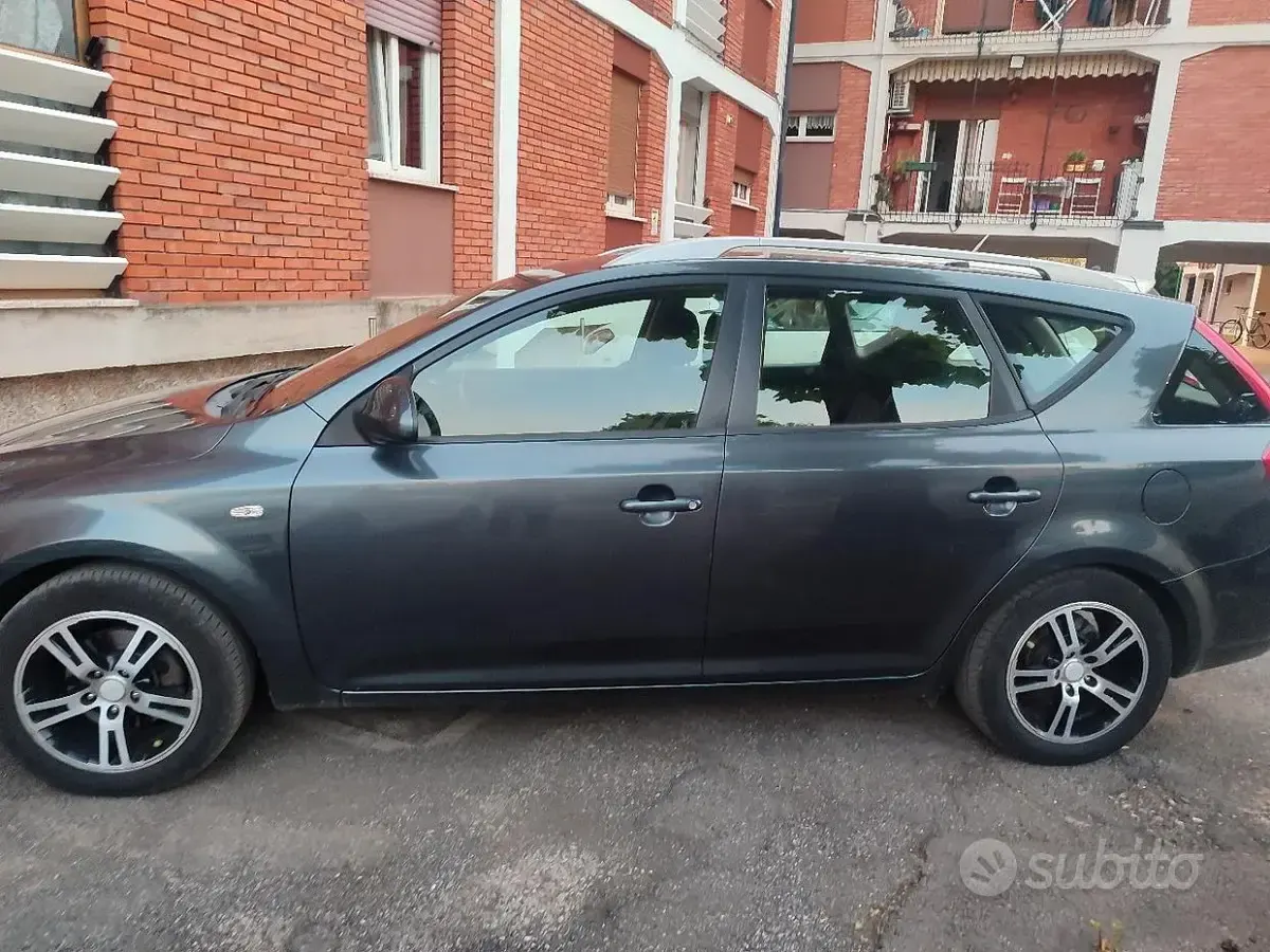 Usata Kia Ceed 2009 Grigio Utilitaria
