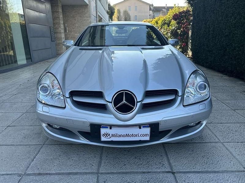 Usata Mercedes SLK280 231 CV (169 kW) 2006 Argento Cabrio