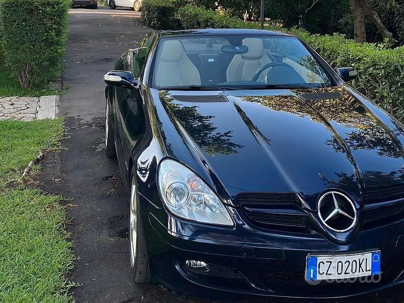 Usata Mercedes SLK200 186 CV (136 kW) 2006 Blu Cabrio