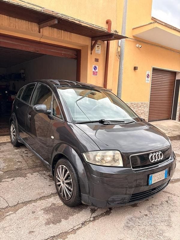 Usata Audi A2 75 CV (55 kW) 2005 Nero Utilitaria