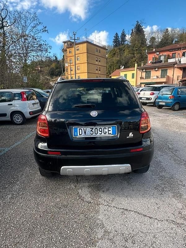 Usata Fiat Sedici 120 CV (88 kW) 2009 SUV