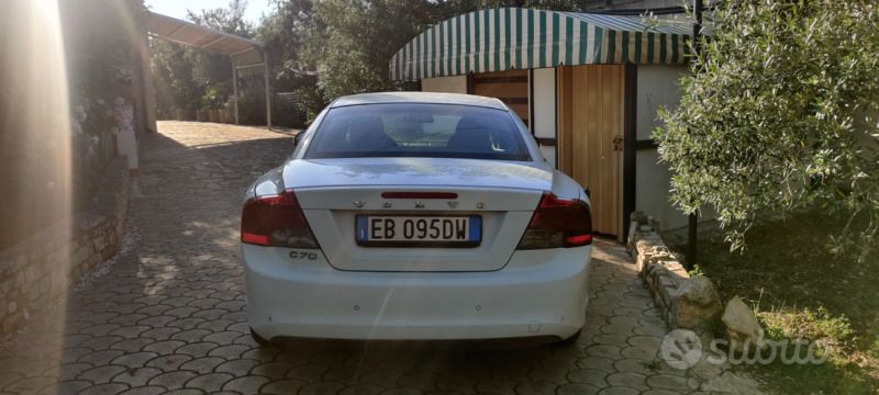 Usata Volvo C70 136 CV (100 kW) 2010 Bianco Cabrio