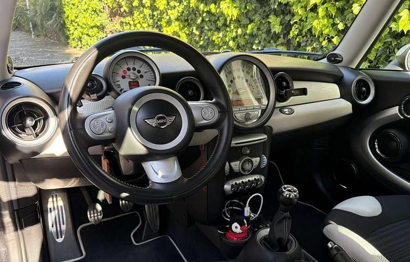 Usata Mini Cooper D 109 CV (80 kW) 2010 Utilitaria