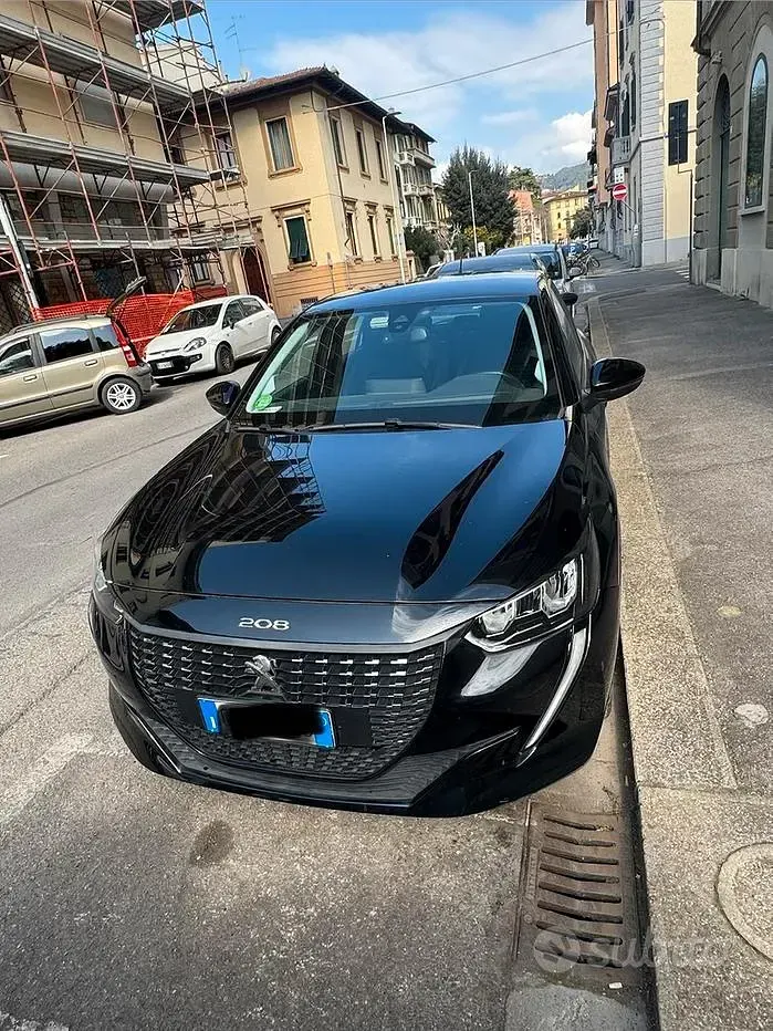 Usata Peugeot 208 75 CV (55 kW) 2020 Nero Utilitaria